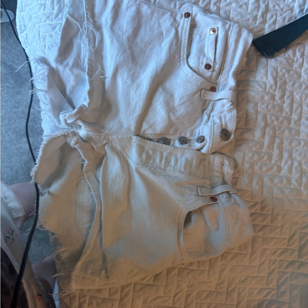 501 white Levi’s